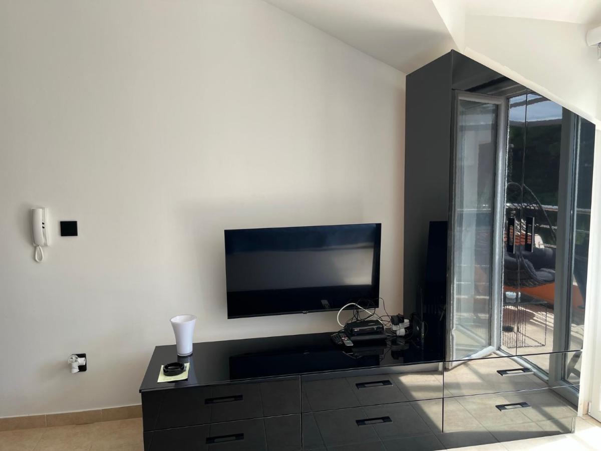 Jadran Studio